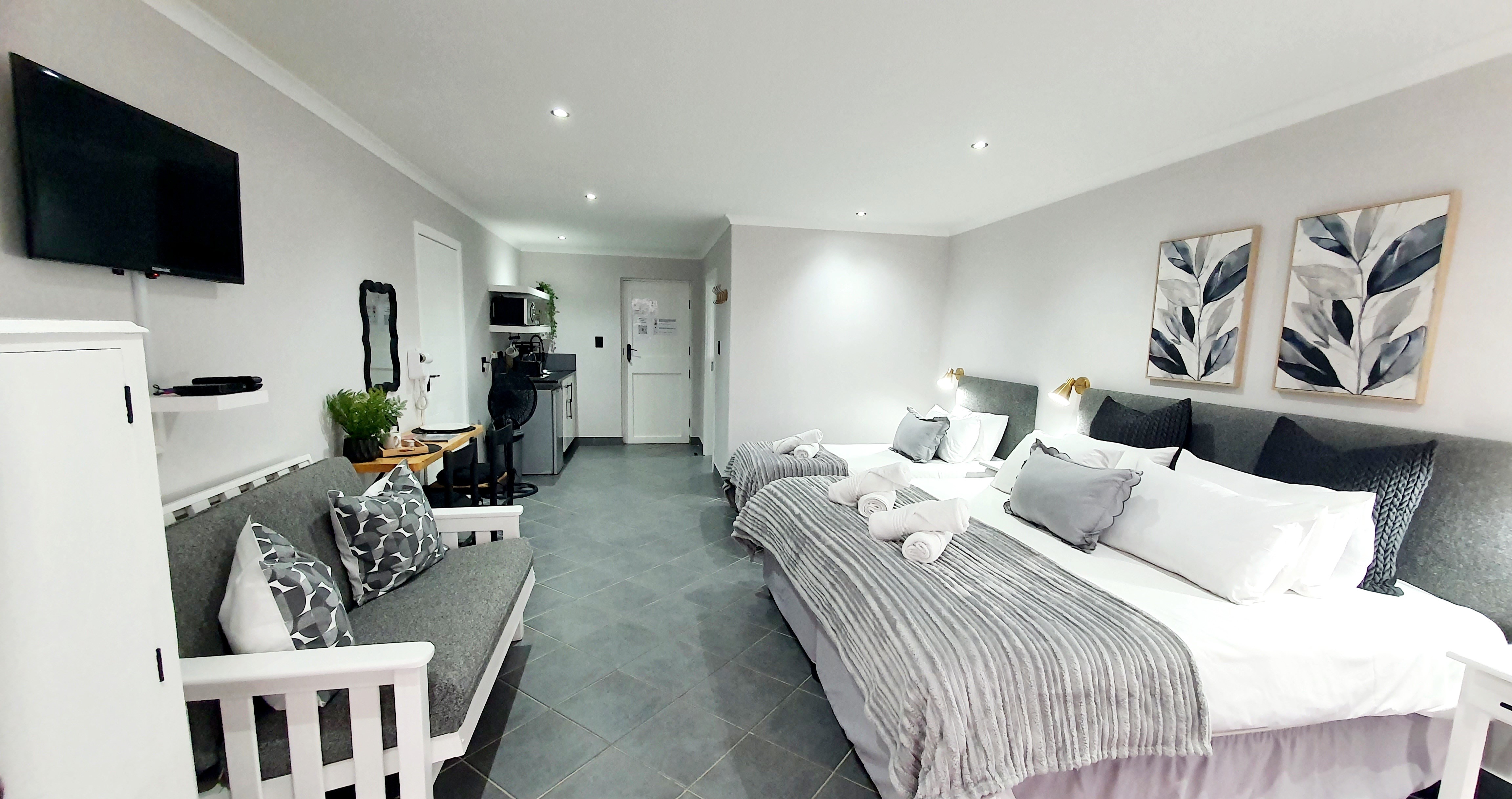 Room 4 - Family Room